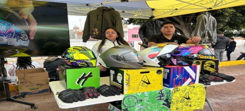 Entregan 1,000 cascos para reducir muertes de motociclista en Ecatepec