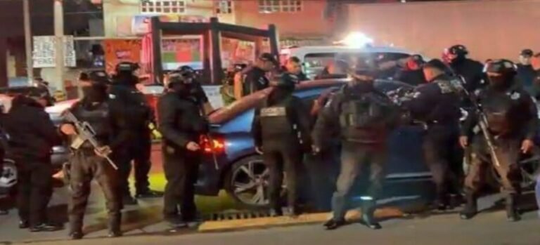 Victiman a automovilista sobre carril confinado de Mexibús en Ecatepec