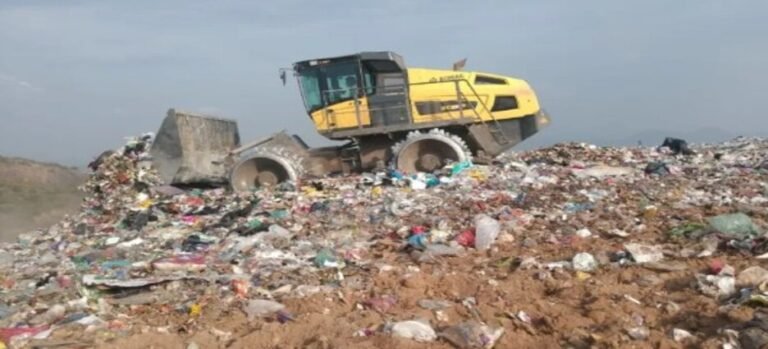 Inicia recolección nocturna de basura en 87 colonias de Ecatepec