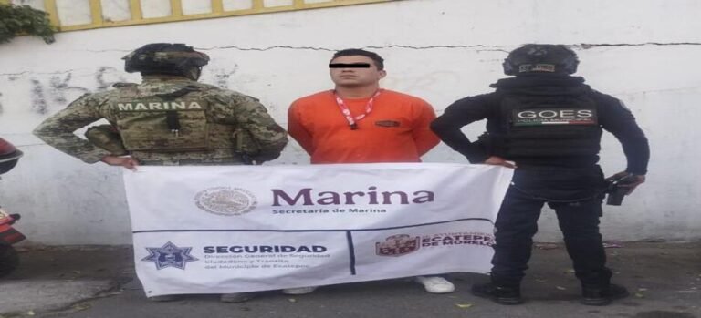 Policía municipal y Marina detienen a sujeto que portaba subametralladora en Ecatepec