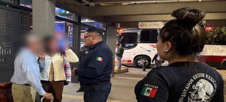 Rescatan sano y salvo a adulto mayor tras extorsión en Ecatepec