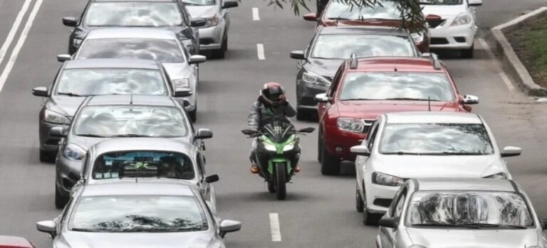 Piden cambiar ley para evitar retención de automóvil por infringir programa "Hoy No Circula" en Edomex