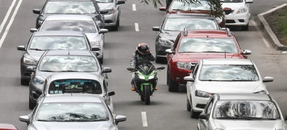 Piden cambiar ley para evitar retención de automóvil por infringir programa "Hoy No Circula" en Edomex