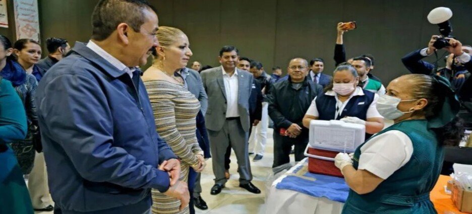 Aplican más de 103,000 vacunas contra sarampión a docentes en Edomex