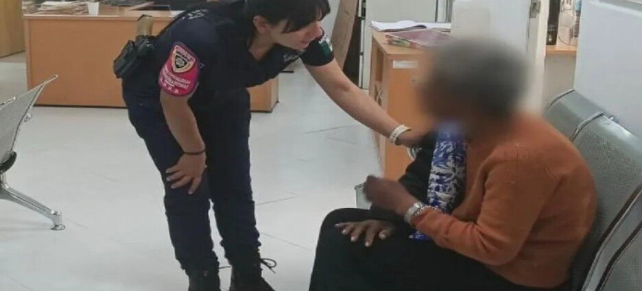 Abandonan a adulta mayor en Ecatepec