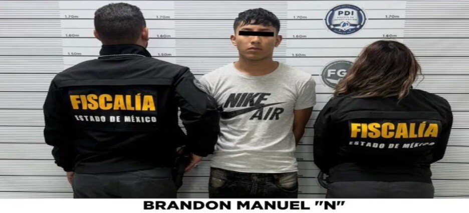 Detienen a joven por presuntamente prender fuego a un vehículo en Ecatepec