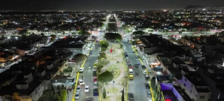 Se han instalado 4 kilómetros de senderos seguros para mejorar movilidad en Ecatepec