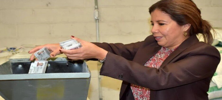 Destruyen credenciales de elector no reclamadas en Edomex