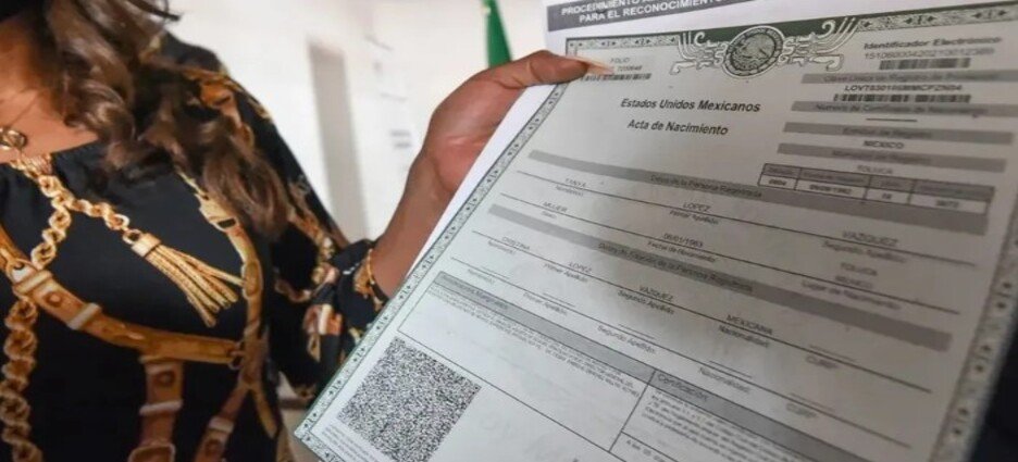 Lanzan propuesta para modificar orden de apellidos en nuevas actas de nacimiento del Edomex