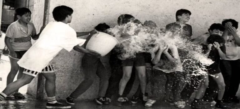 Multarán a quien tire agua en Sábado de Gloria