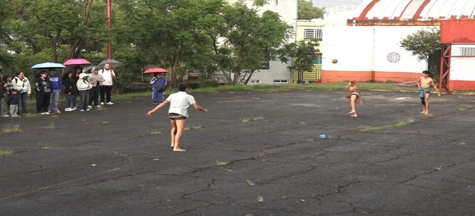 Ecatepec realiza su propio Mundial con Juego de Pelota ancestral